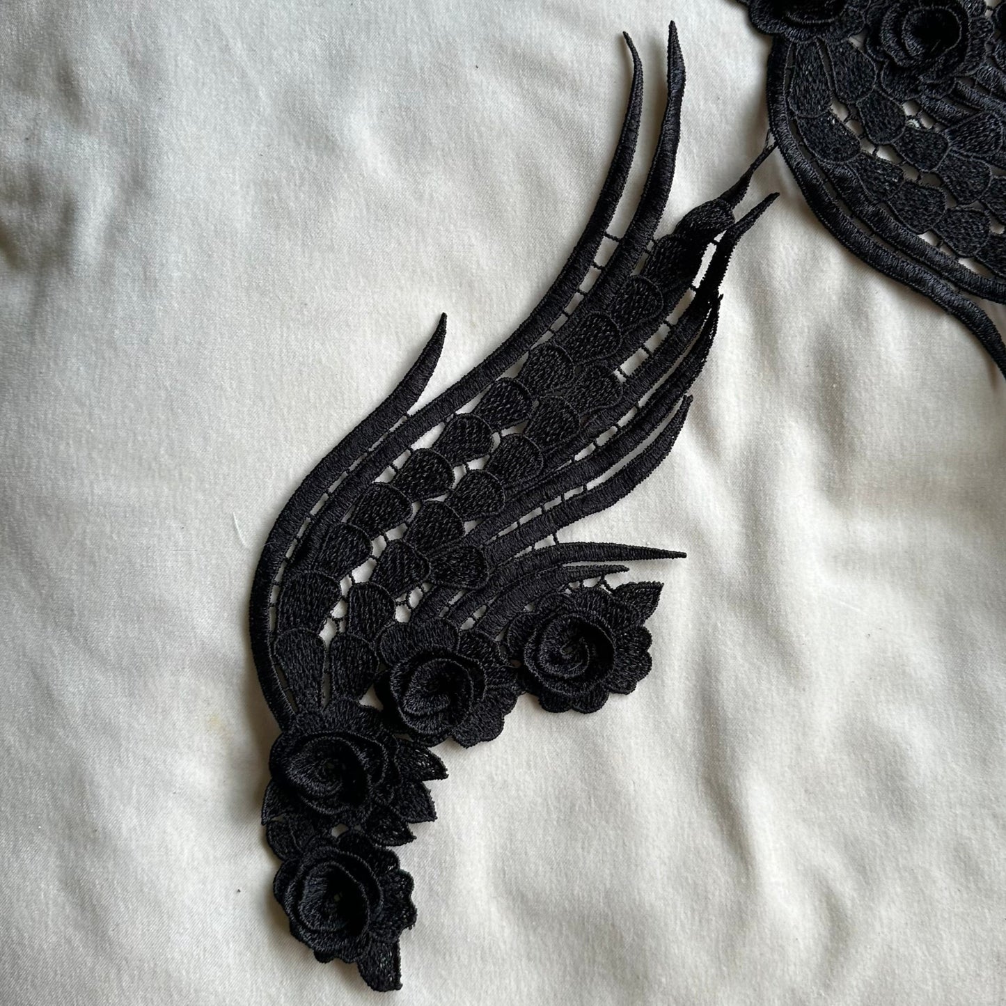lace trim pair flame single