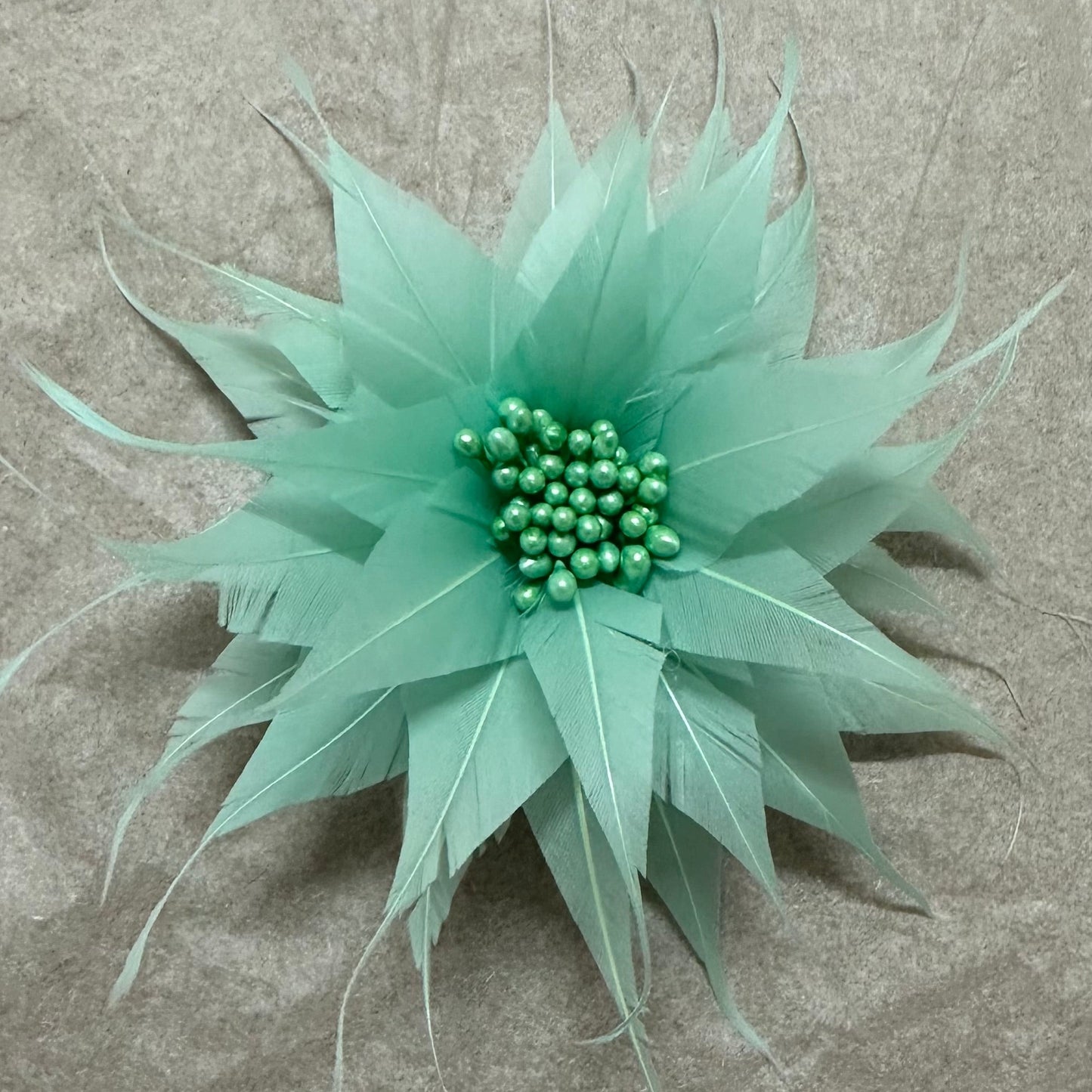 Spikey Feather Flower Minature (EF1099) mint