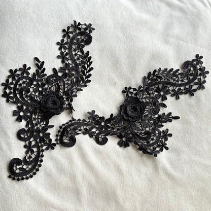lace trim pair scallop pair