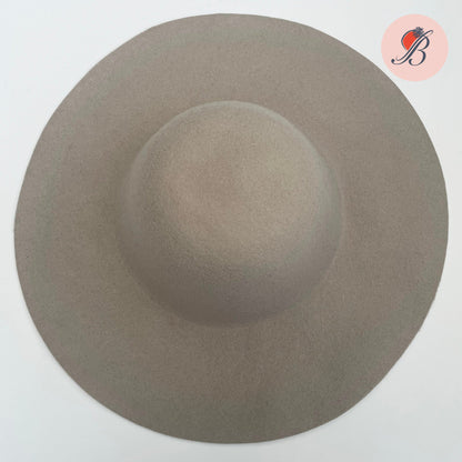 light grey western weight wool felt capeline