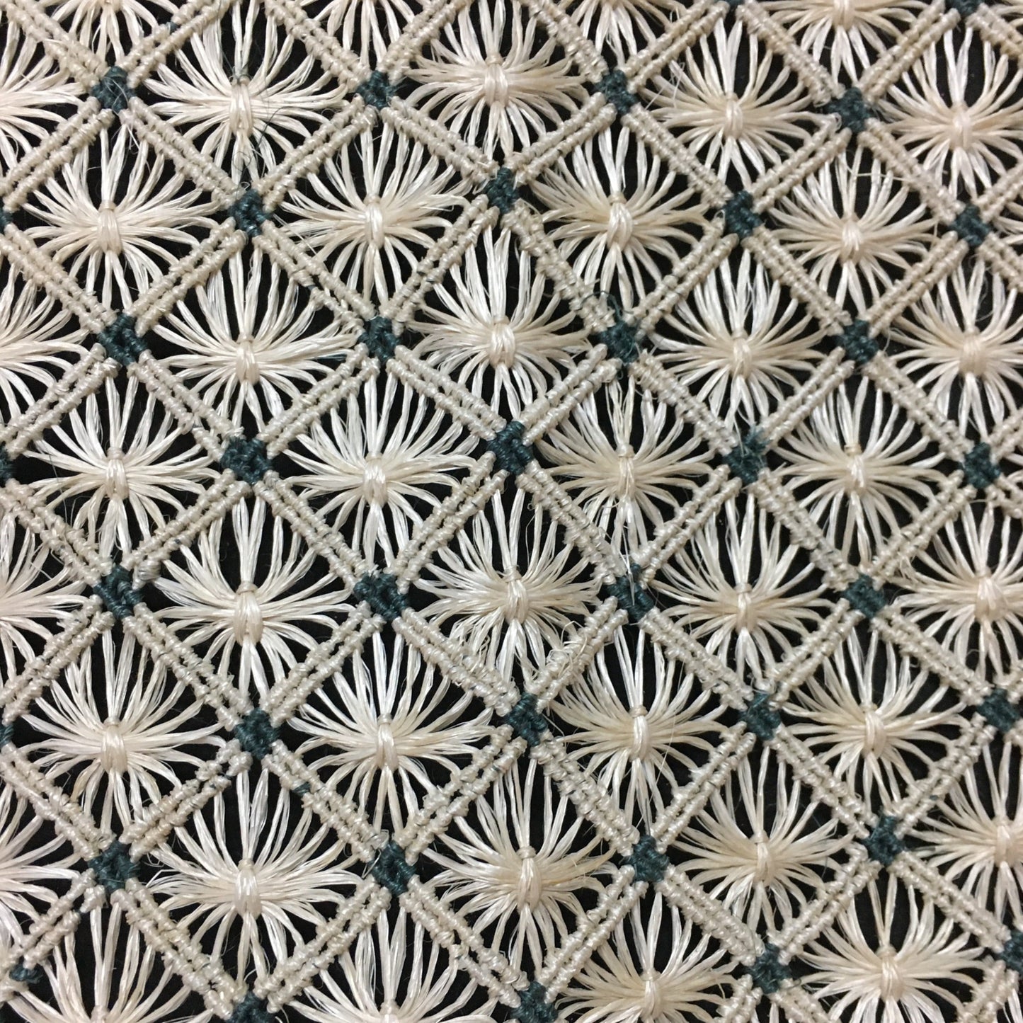 Abaca mat - design a - natural & green
