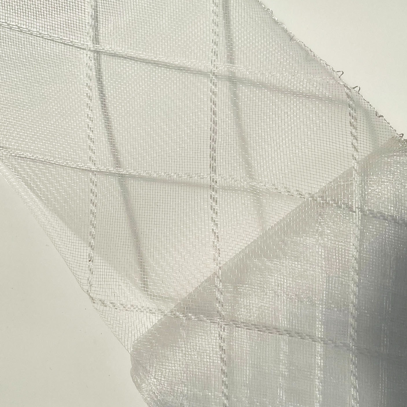 white 6" / 16cm Criss Cross Crinoline with Draw-String